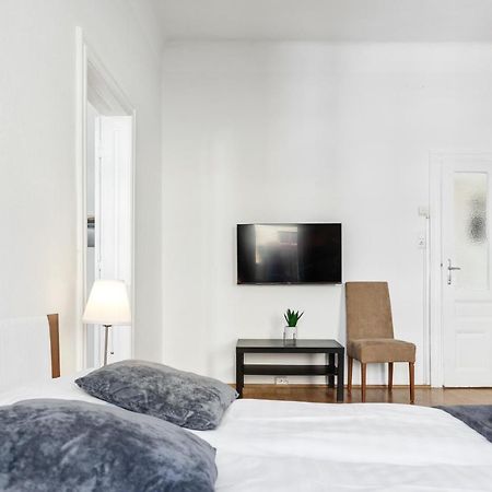וינה Beautiful 2Br Aptartment 12 Minutes To Downtown מראה חיצוני תמונה