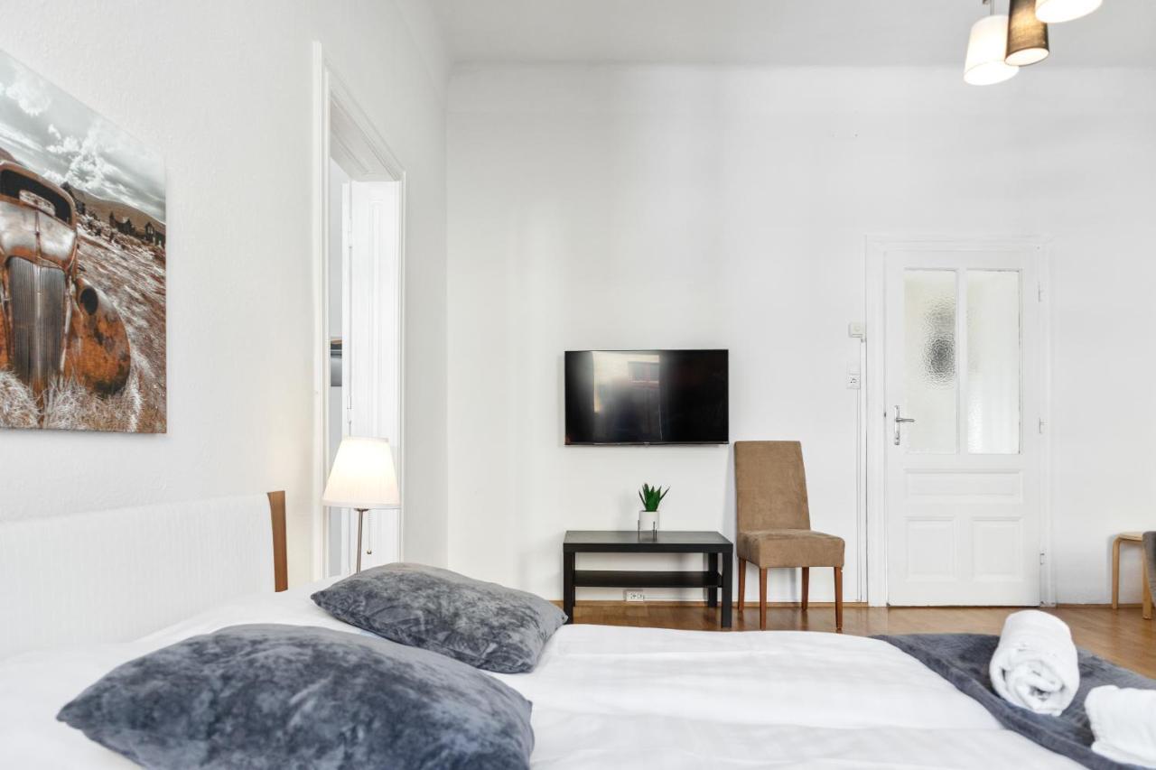וינה Beautiful 2Br Aptartment 12 Minutes To Downtown מראה חיצוני תמונה