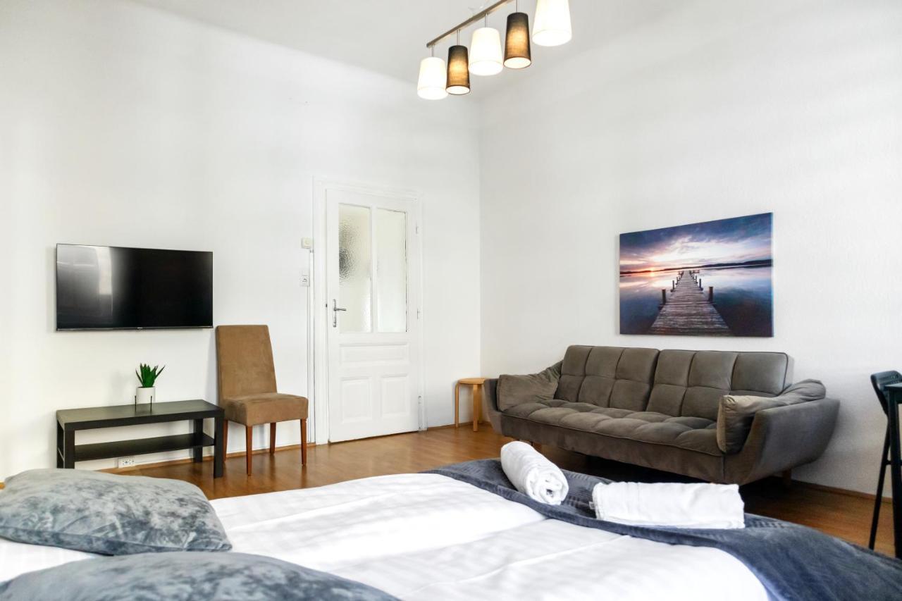 וינה Beautiful 2Br Aptartment 12 Minutes To Downtown מראה חיצוני תמונה